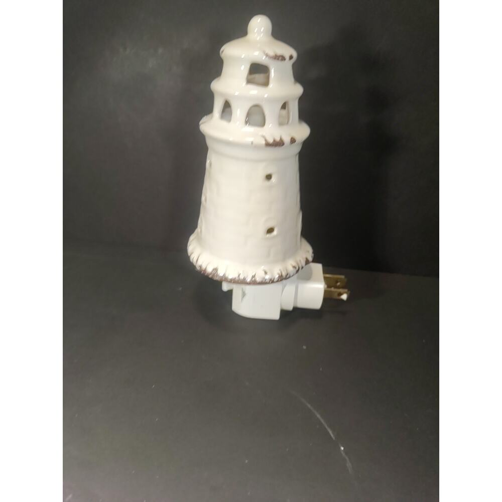 Lighthouse Night Light White Ceramic Off and On Switch Beach Ocean Nautical - Picture 6 of 9
